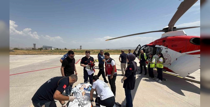 9 aylık bebek ambulans helikopterle Elazığ'a sevk edildi