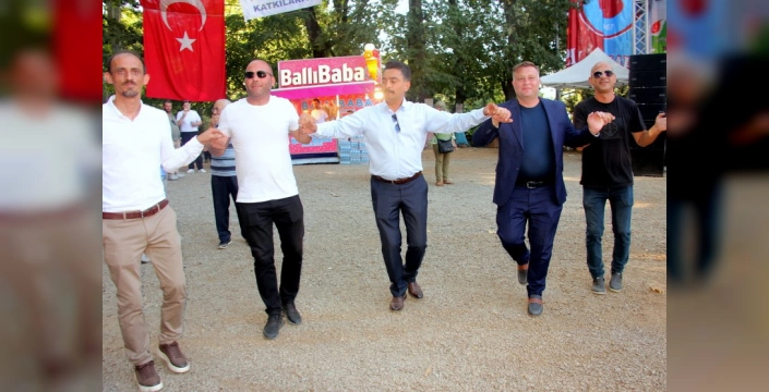 Çınarcık'ta Karadeniz Şenlikleri: Renkli görüntüler ve coşkulu etkinlikler