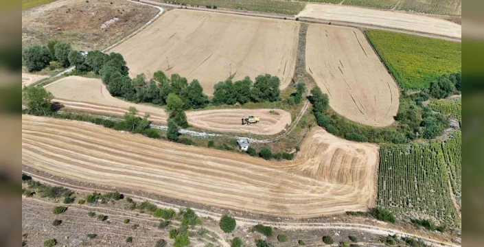 Çorum Belediyesi'nden ihtiyaç sahiplerine destek: 80 dönümlük buğday hasadı tamamlandı