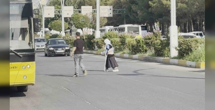 Diyarbakır Dicle Üniversitesi'nde yaya geçidi sorunu