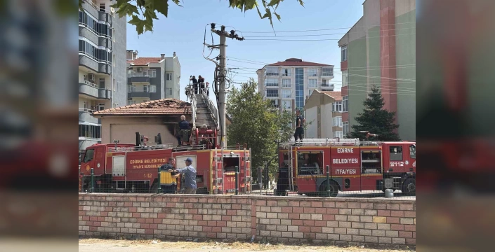 Edirne'de trafo yangını: 40 derece sıcaklıkta paniğe neden oldu