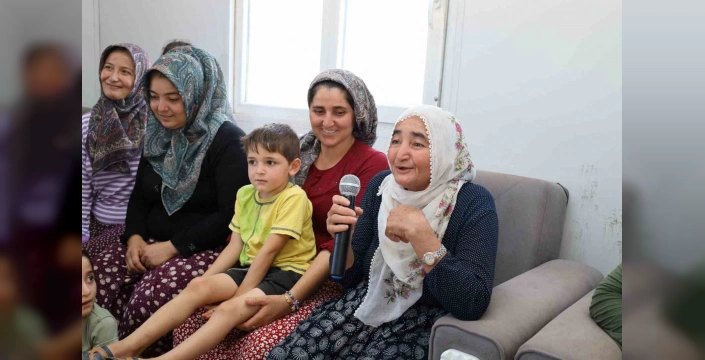 Esat Öztürk, Yahyalı'da mahalle ziyaretlerinde vatandaşlarla buluştu