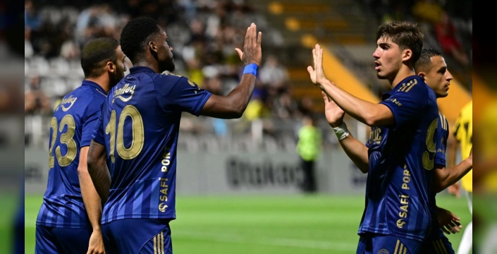 Fenerbahçe, Al-Ittihad'ı 4-0 yendi: Jhon Duran ilk maçında 2 gol attı