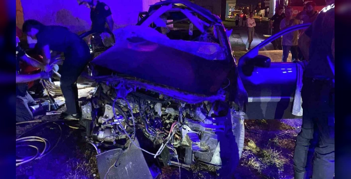 İzmit'te korkunç kaza: 2 kişi ağır yaralandı