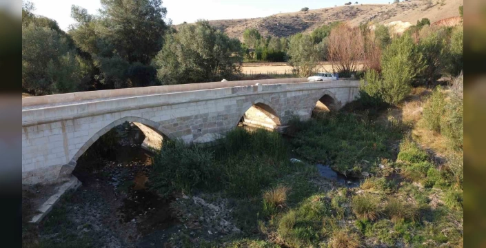 Karabıyık Köprüsü: 509 yıllık tarih dronla görüntülendi