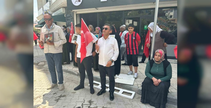 Van'da evlat nöbeti 106. haftasında: Aileler slogan atmadı