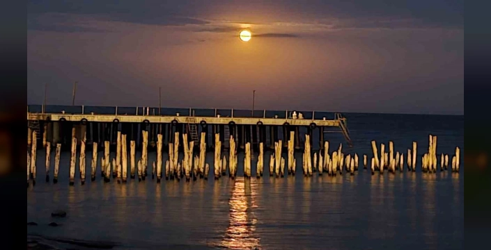 Ahlat'ta dolunay şöleni: Van Gölü'nün yakamozu büyüledi