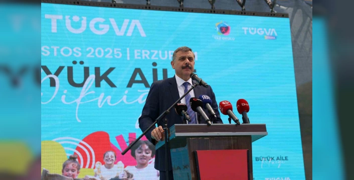 Bilal Erdoğan, Erzurum’da TÜGVA Yaz Okulları’nın kapanış programına katıldı