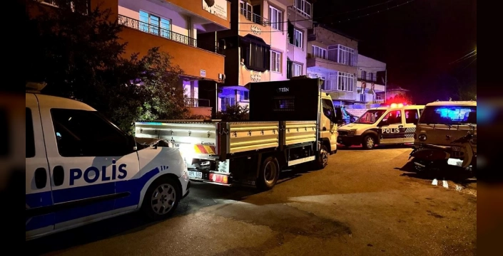 Bursa'da polis takibi: 10 kilometre kaçan kamyonet sürücüsü yakalandı