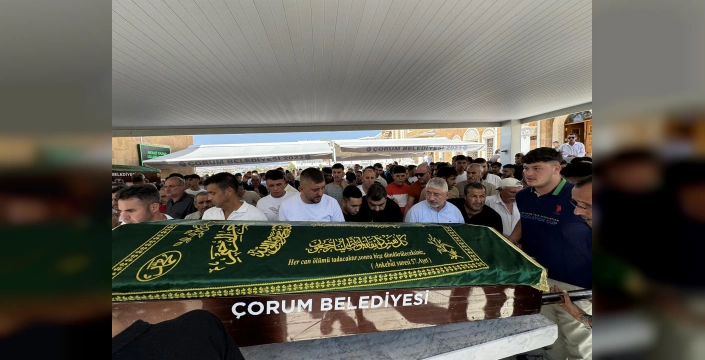 Çorum'da yağ tankına düşen anne ve oğlu toprağa verildi