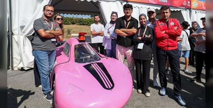 Kacır ve Bayraktar TEKNOFEST'te: Otonom araç yarışması finalde