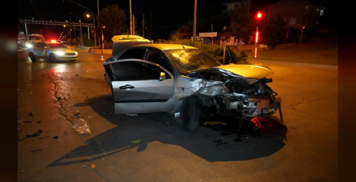 Kırıkkale'de trafik kazası: 3 yaralı