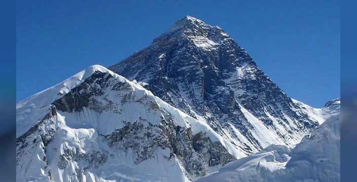 Nepal, Himalayalar'daki 97 zirveyi iki yıl ücretsiz açtı