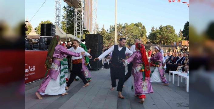 Özel, Hacıbektaş'ta: Hünkar 754 yıl önce Hakk’a yürüdü ama bugün hâlâ bize ışık tutuyor
