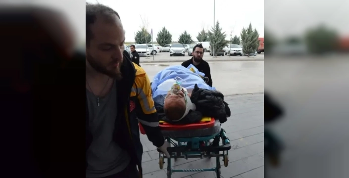 aksaray'da otoyol kazası dehşeti: 1 asker şehit, 1 sivil öldü