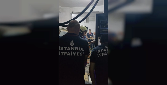 Ataşehir'de işçi kazası: Elini makineye sıkıştıran işçi yaralandı