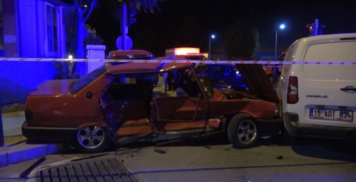 Burdur'da trafik kazası: 1 ölü, 4 yaralı