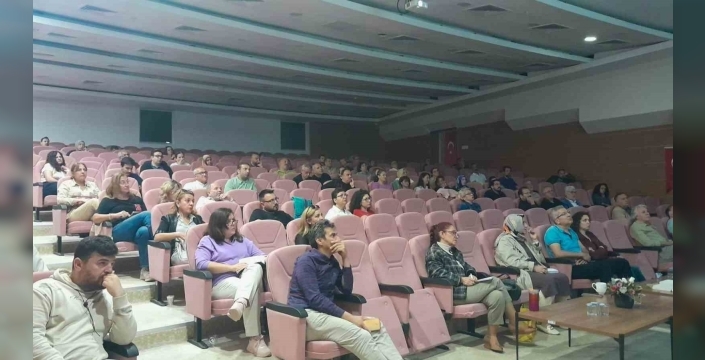 Eskişehir'de aile hekimleri için tanıdan tedaviye güncel yaklaşımlar eğitimi sürüyor