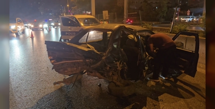 Kadıköy'de 3 araçlı zincirleme kaza: 1 yaralı