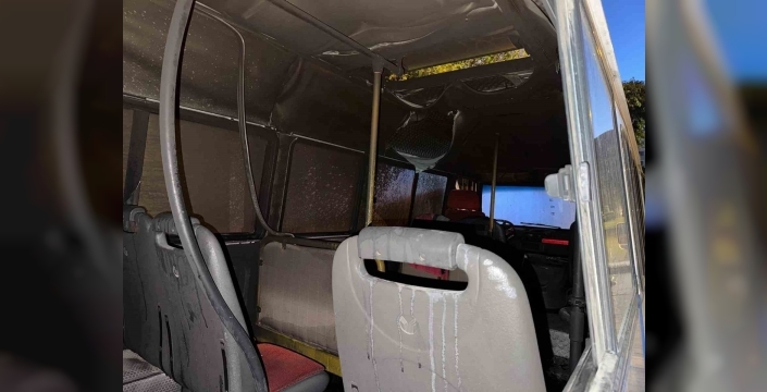 Alanya’da mobilya dükkanı ve minibüsü ateşe veren kadın tutuklandı