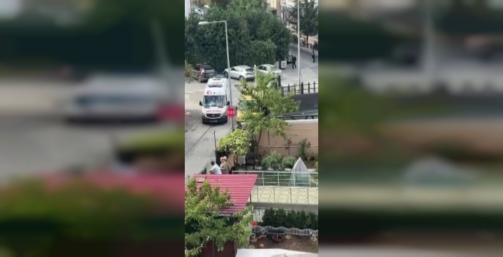Ataşehir'de gürültü nedeniyle meydana gelen kavgada bir kişi yaşamını yitirdi