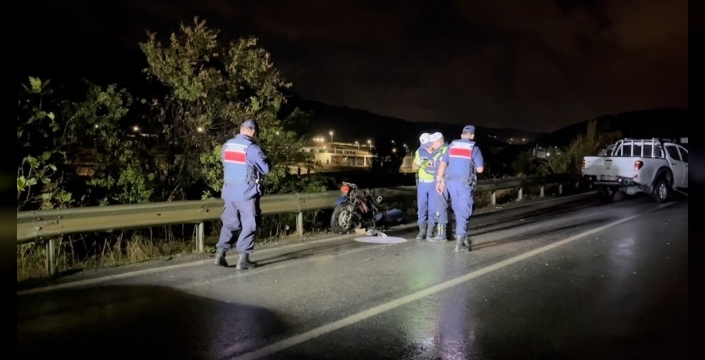 Bornova'da trafik faciası: İki can yitip gitti