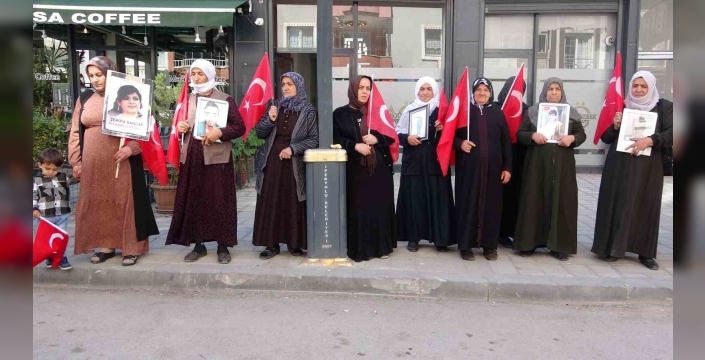 Evlat nöbeti 109. haftada: Annelerin umudu sürüyor