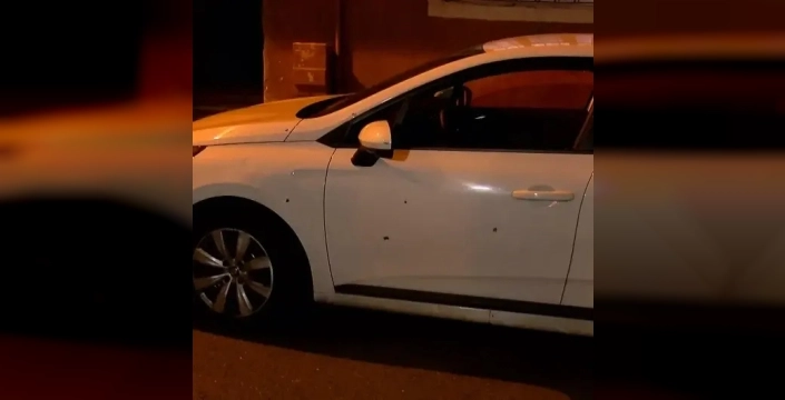 İstanbul'da otomobile motosikletten silahlı saldırı düzenlendi