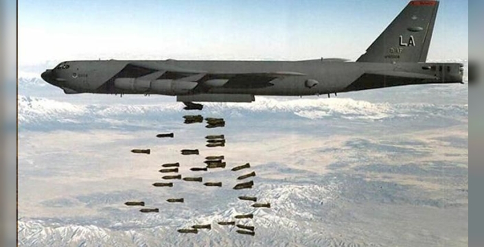 ABD'nin B-52'si Karayiplerde uçuyor: Venezuela'da savaş kapıda mı?