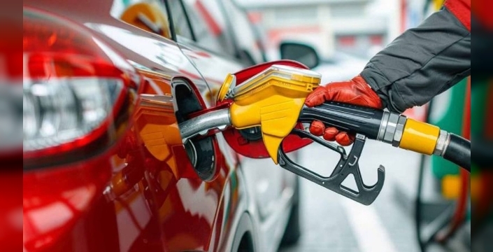 Akaryakıt piyasasında şok gelişme: Motorine dev zam! Fiyatlar çıldırdı!