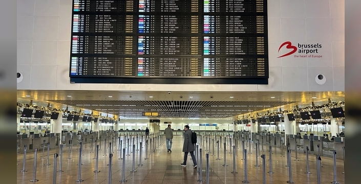 Belçika'da emekli maaşı ve sosyal haklara yönelik 2026 önlemleri ülkeyi durma noktasına getirdi: Toplu taşıma ve uçuşlar askıya alındı!