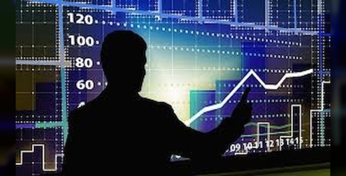 Döviz piyasalarında dalgalanma: Dolar zirveye ulaşırken sterlin düşüşte!