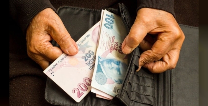 Emekliler için yeni taban maaş rakamları bekleniyor