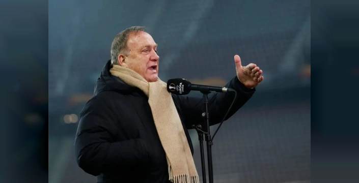 Fenerbahçe'nin eski hocası Advocaat, Curaçao ile tarih yazma peşinde