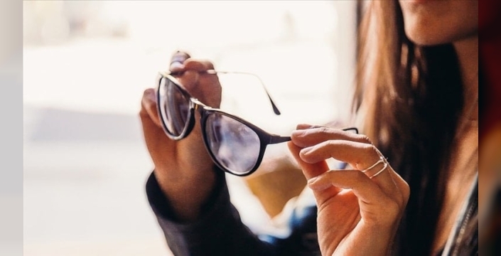 Gözlük devine şok grev! 9 bin işçi iş bırakıyor: Rekor kâra rağmen maaşlara zam yok!