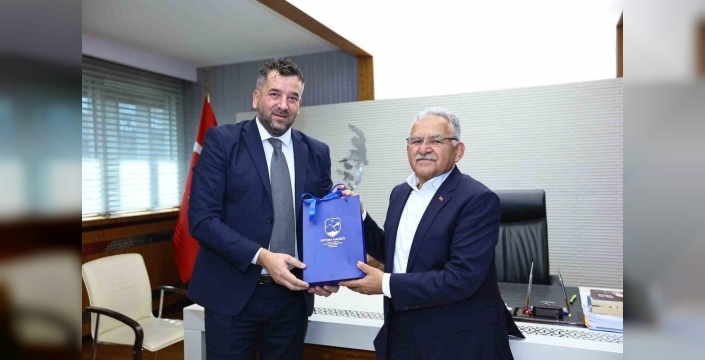 Kardeş şehir buluşmasında duygusal anlar: Erciyes'in büyüsü Bosna-Hersek heyetini büyüledi!