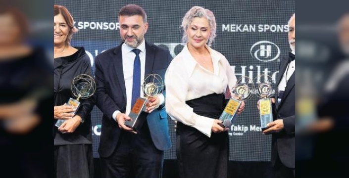 Muazzez Abacı anıldı: Yıldızlar gözyaşlarına boğuldu
