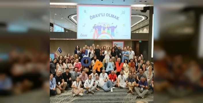 Öğretmenlerin ufkunu genişleten dev platform: ÖRAV'dan yüzbinlerce öğretmene destek eli