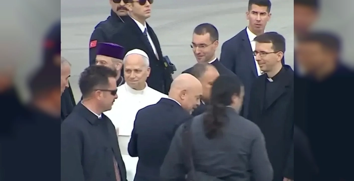 Papa 14. Leo Ankara'da: Tarihi ziyaret başladı, dünya gözünü Türkiye'ye dikti!