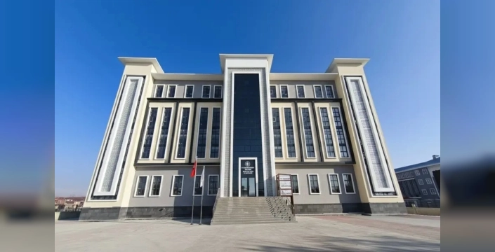 Patnos'ta eğitimde çığır açacak modern kütüphane kapılarını aralıyor: Bin kişilik kapasiteyle hizmete hazır!