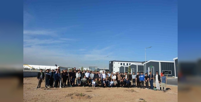 Şehitlerin yeşil mirası can buluyor: NEÜ'nün duygu yüklü fidan dikimleri