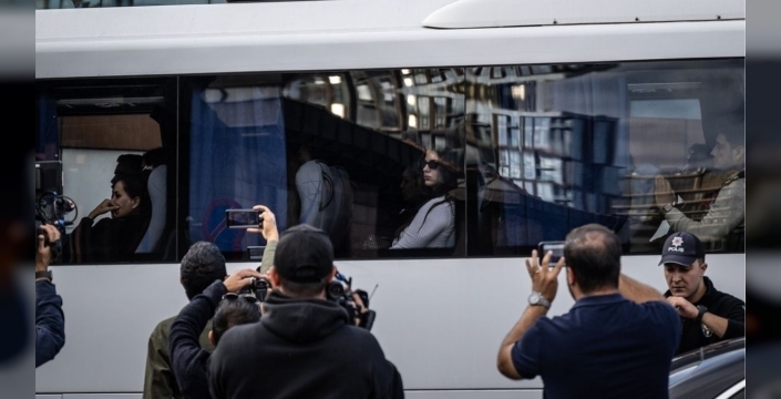 Şok! Birce Akalay alkollü yakalandı, ehliyeti elinden alındı