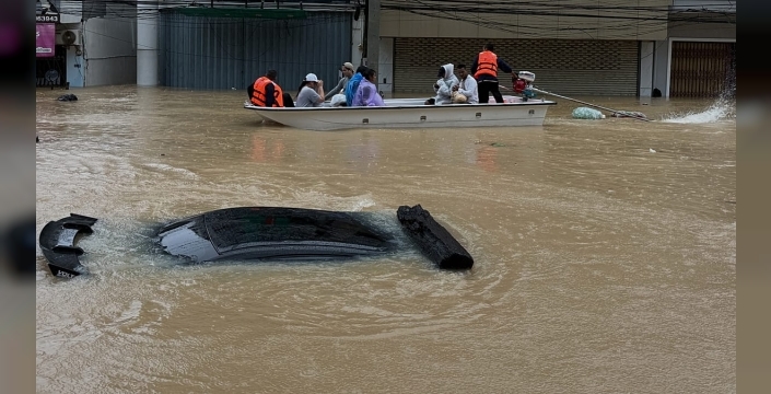 Tayland'da şok eden sel: 4 il afet bölgesi ilan edildi, binlerce ev sular altında!