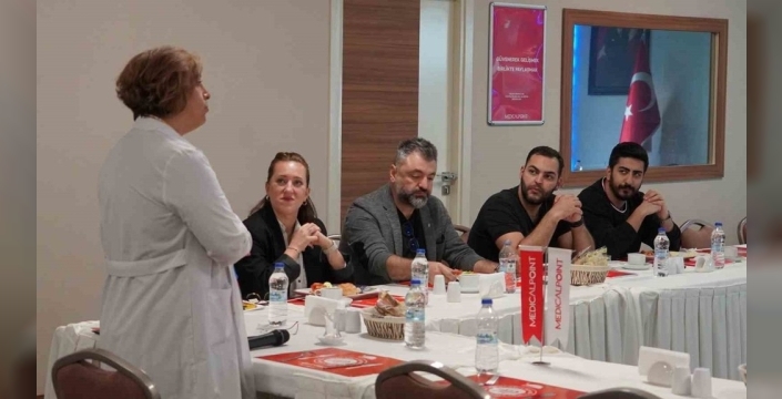 Tıp öğrencileri geleceklerini Medical Point ile şekillendiriyor