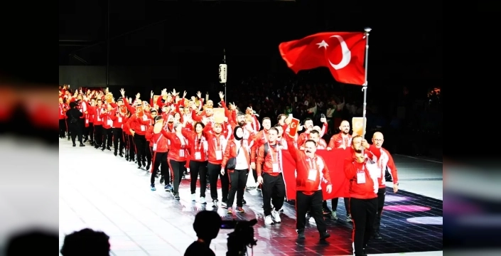 Tokyo'da Deaflympics ateşi yandı: İşitme engelli sporcuların dev arenası açıldı!