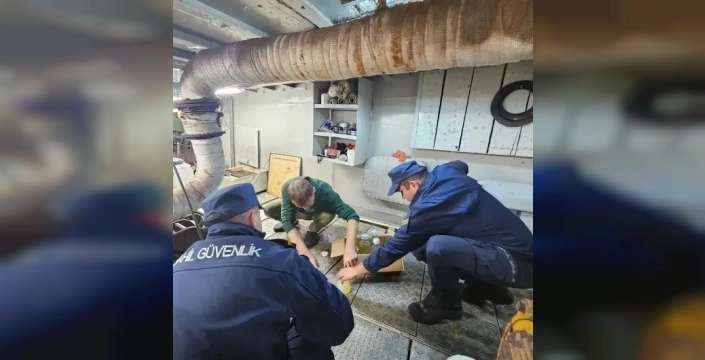 Trabzon açıklarında nefes kesen operasyon: 7 ton kaçak akaryakıt ele geçirildi, 1 kişi gözaltında!