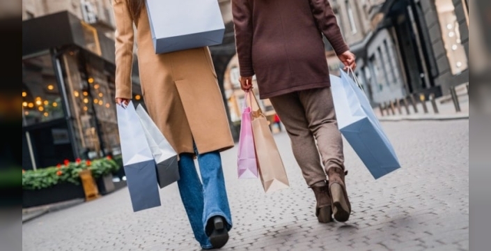 Tüketim çılgınlığına dur diyecekler: Kara Cuma'ya karşı 'hiçbir şey satın almama günü' tüm dünyada!