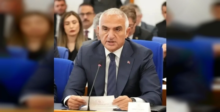 Türkiye turizmde zirveyi fethederken: Ersoy'un dijital zaferi ve şok eden rekorlar!