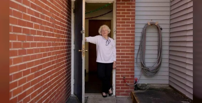 87 yaşında iki işte birden çalışan kadından gençlere çarpıcı öğüt: 'Çalışmazsanız hayat sizi ezer!