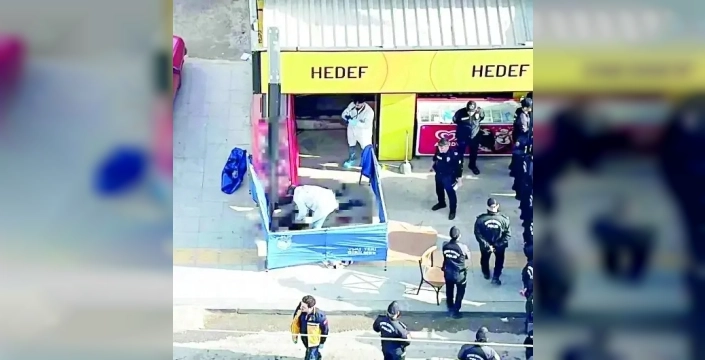 Akıl sağlığı yerinde olmayan şahıs, evinden çıkıp 3 kişiyi katletti